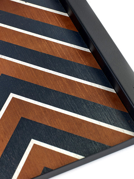 Tray with Zigzag Pattern